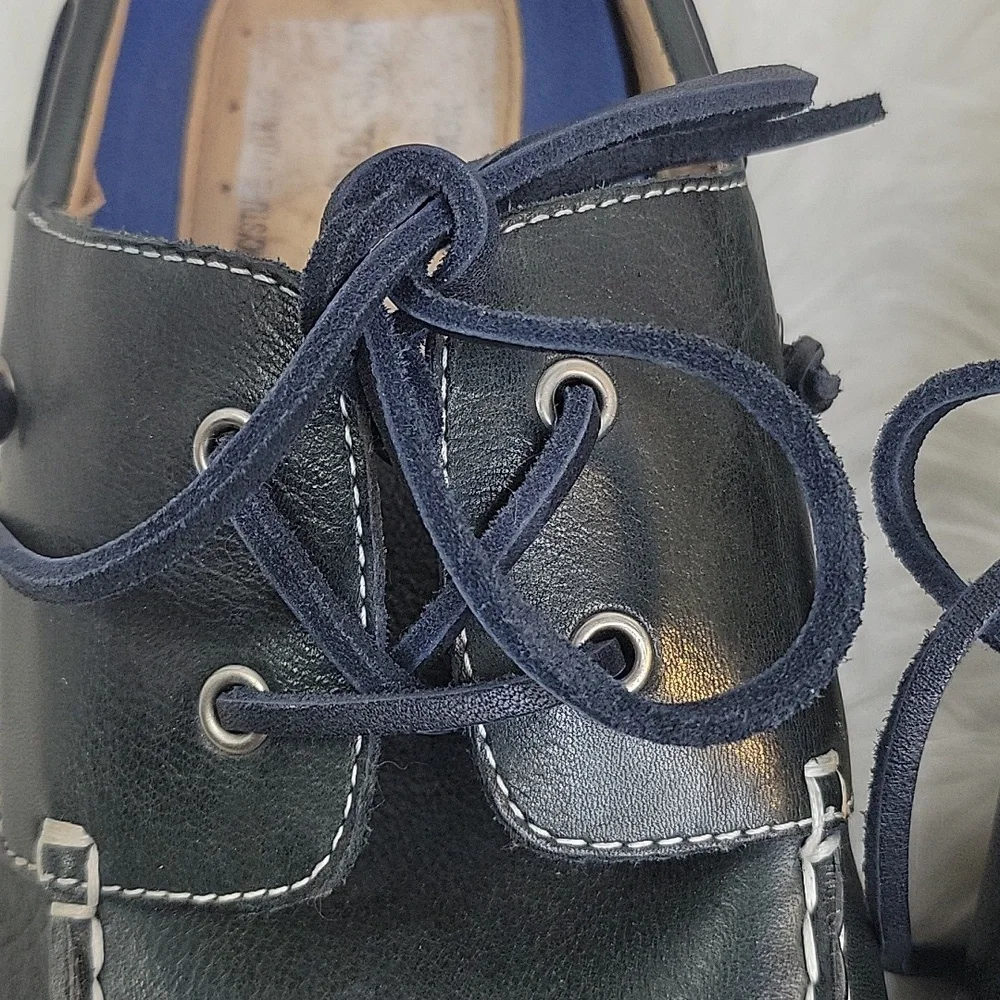 Johnston & Murphy Dark Blue Leather Boat Shoes with Memory Foam Size 10.5‎ NWOT